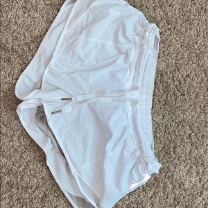 White Lululemon Hotty Hot Shorts 2.5”